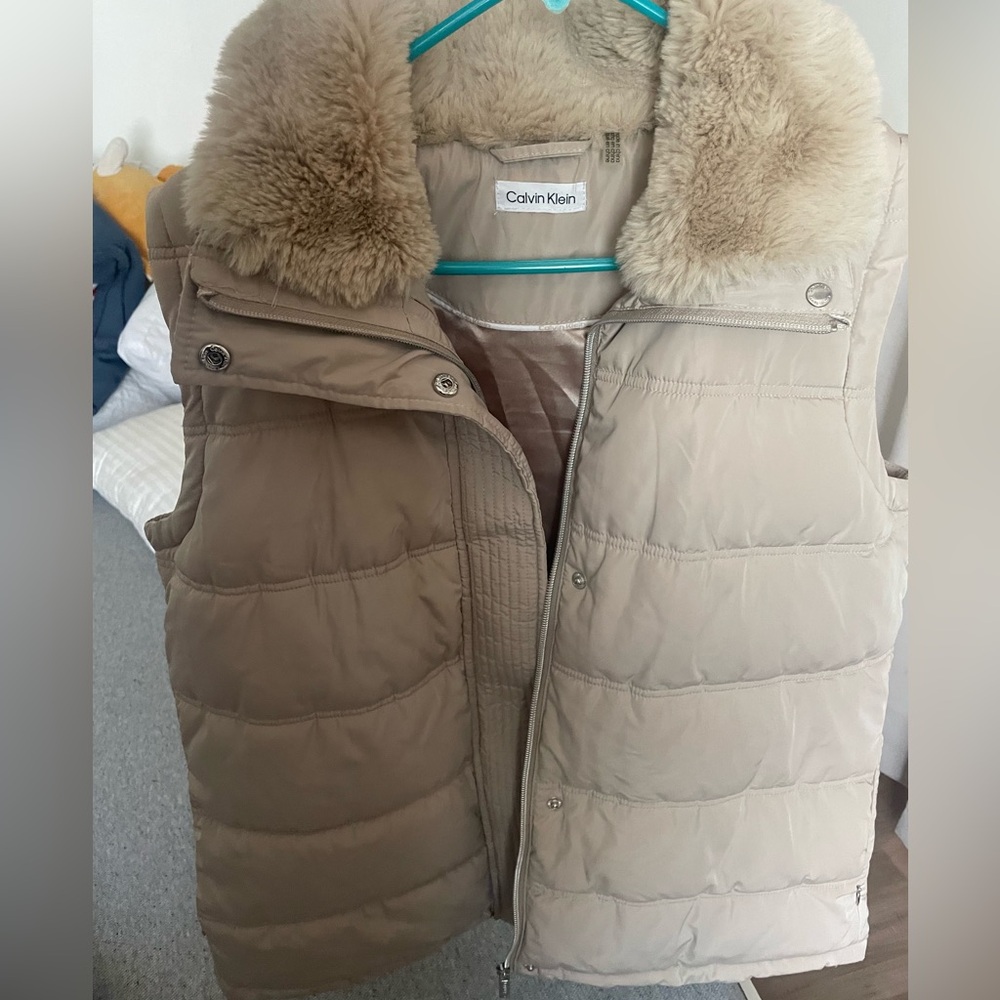 CALVIN KLEIN VEST